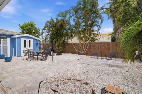 House in Indian Rocks Beach, Florida 2 bedrooms, 106.65 sq.m. № 2109994 - photo 30