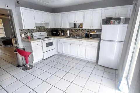 Touwnhouse à louer à Lake Worth, Floride: 2 chambres, 83.61 m2 № 2173579 - photo 4