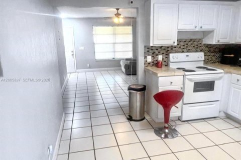 Touwnhouse à louer à Lake Worth, Floride: 2 chambres, 83.61 m2 № 2173579 - photo 13