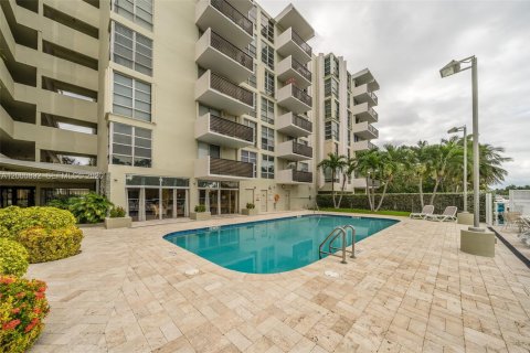 Condo in Bay Harbor Islands, Florida, 1 bedroom  № 2067641 - photo 29