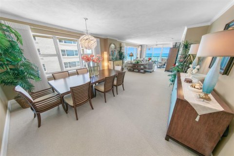 Condo in Daytona Beach, Florida, 3 bedrooms № 2152350 - photo 16