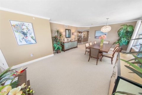 Condo in Daytona Beach, Florida, 3 bedrooms № 2152350 - photo 13
