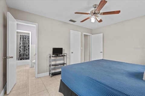 Casa en venta en Deltona, Florida, 4 dormitorios, 153.29 m2 № 1916195 - foto 13
