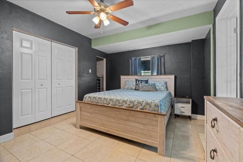 Casa en venta en Deltona, Florida, 4 dormitorios, 153.29 m2 № 1916195 - foto 11