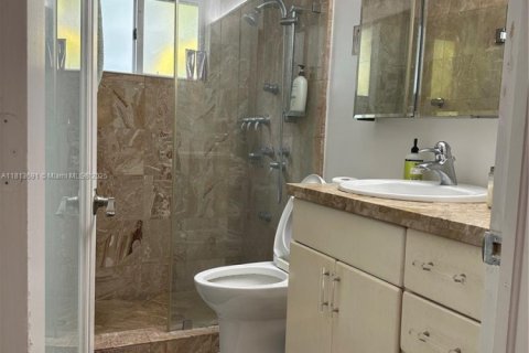 Copropriété à louer à Miami Beach, Floride: 40.88 m2 № 1979419 - photo 8