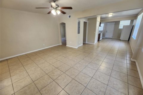 Villa ou maison à louer à Jacksonville, Floride: 3 chambres, 115.01 m2 № 2101337 - photo 2