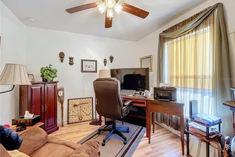 House in Leesburg, Florida 4 bedrooms, 197.79 sq.m. № 1734502 - photo 26