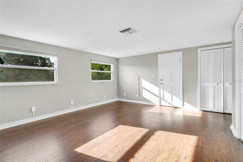 Villa ou maison à vendre à Tampa, Floride: 3 chambres, 232.44 m2 № 2205072 - photo 10