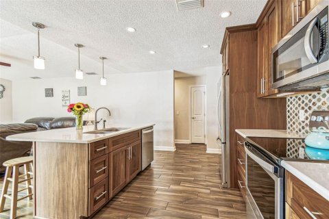 Casa en venta en Seminole, Florida, 3 dormitorios, 150.69 m2 № 1801574 - foto 5