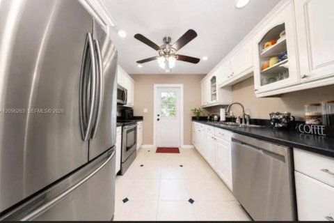 Villa ou maison à louer à Jupiter, Floride: 3 chambres, 120.4 m2 № 2387820 - photo 3