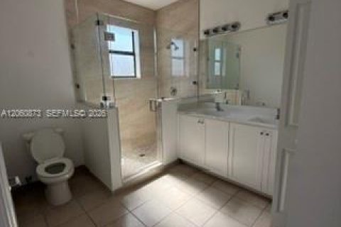 Touwnhouse à louer à Homestead, Floride: 3 chambres, 124.02 m2 № 2244076 - photo 10