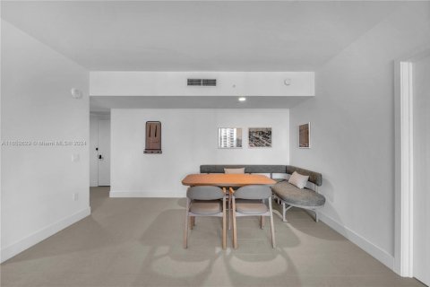 Copropriété à vendre à Miami, Floride: 2 chambres, 99.59 m2 № 1934547 - photo 7