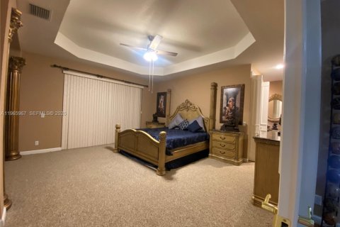 Casa en venta en Miramar, Florida, 6 dormitorios, 355.82 m2 № 2029631 - foto 29