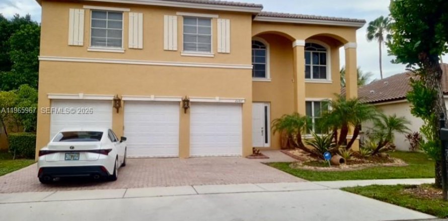 Casa en Miramar, Florida 6 dormitorios, 355.82 m2 № 2029631