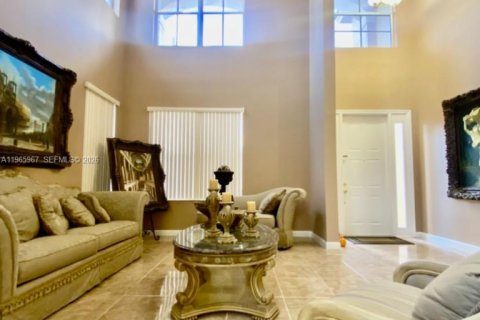 Casa en venta en Miramar, Florida, 6 dormitorios, 355.82 m2 № 2029631 - foto 10