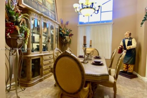 Casa en venta en Miramar, Florida, 6 dormitorios, 355.82 m2 № 2029631 - foto 7