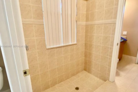 Casa en venta en Miramar, Florida, 6 dormitorios, 355.82 m2 № 2029631 - foto 21