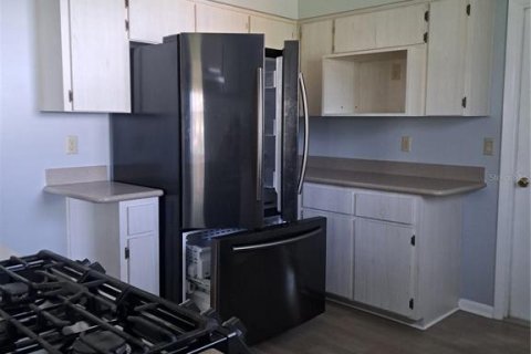 House in Leesburg, Florida 2 bedrooms, 121.33 sq.m. № 2165966 - photo 5