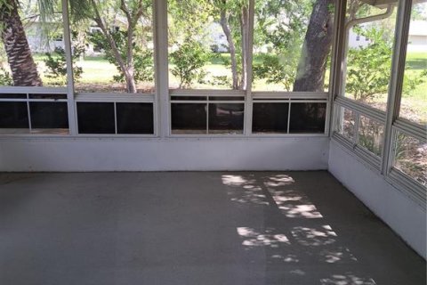 House in Leesburg, Florida 2 bedrooms, 121.33 sq.m. № 2165966 - photo 15