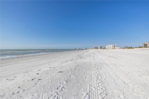 Terreno en venta en Saint Pete Beach, Florida № 1782593 - foto 25