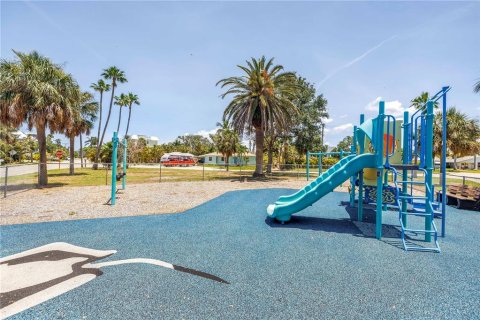 Terreno en venta en Saint Pete Beach, Florida № 1782593 - foto 18