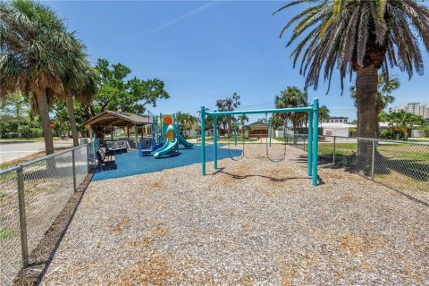 Terreno en venta en Saint Pete Beach, Florida № 1782593 - foto 12