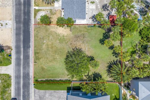 Terreno en venta en Saint Pete Beach, Florida № 1782593 - foto 2