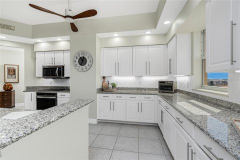 Copropriété à louer à Punta Gorda, Floride: 3 chambres, 231.79 m2 № 2125870 - photo 16
