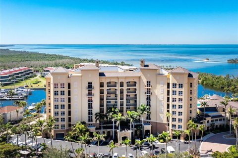 Condo à Punta Gorda, Floride, 3 chambres  № 2125870