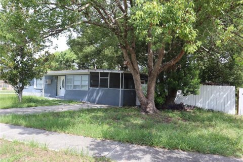 Купить виллу или дом в Делтона, Флорида 11 комнат, 118.36м2, № 1823356 - фото 2
