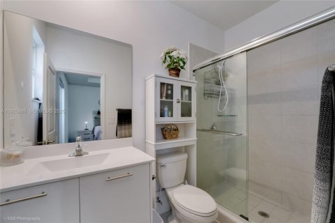 Adosado en venta en Miami, Florida, 3 dormitorios, 137.77 m2 № 1986140 - foto 12