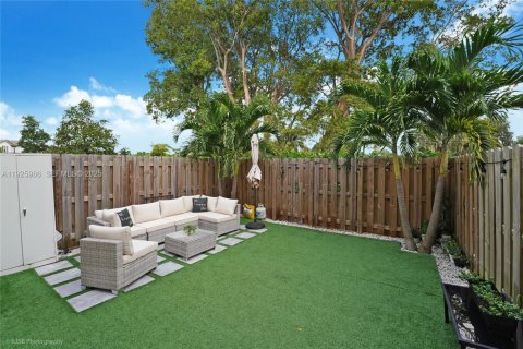 Adosado en venta en Miami, Florida, 3 dormitorios, 137.77 m2 № 1986140 - foto 10