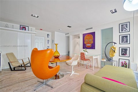 Condo in Miami Beach, Florida, 1 bedroom № 2076649 - photo 3