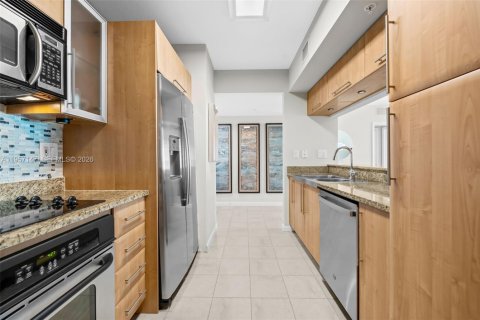 Condo in Fort Lauderdale, Florida, 2 bedrooms  № 2011322 - photo 6