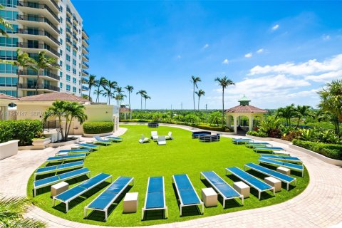 Condo in Fort Lauderdale, Florida, 2 bedrooms  № 2011322 - photo 26