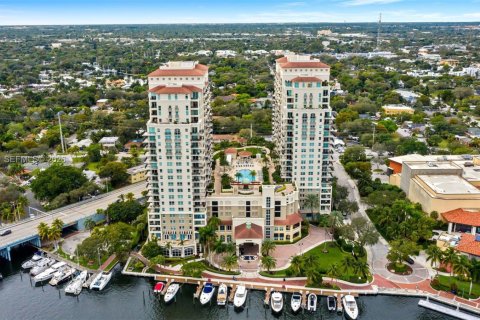 Condo in Fort Lauderdale, Florida, 2 bedrooms  № 2011322 - photo 20