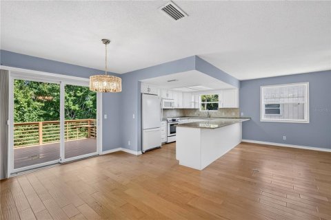 Duplex in Ormond Beach, Florida 4 bedrooms, 245.26 sq.m. № 2199625 - photo 10