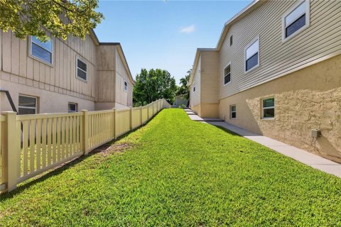 Duplex in Ormond Beach, Florida 4 bedrooms, 245.26 sq.m. № 2199625 - photo 3