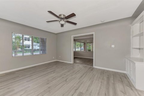 House in Sarasota, Florida 2 bedrooms, 101.36 sq.m. № 2210826 - photo 21