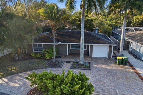House in Sarasota, Florida 2 bedrooms, 101.36 sq.m. № 2210826 - photo 7