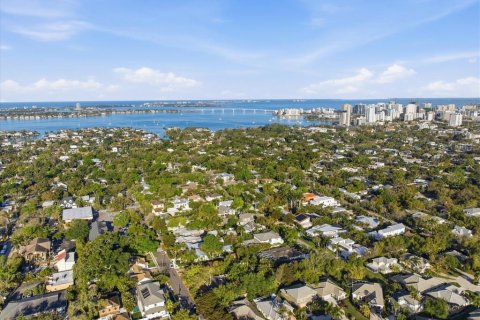 House in Sarasota, Florida 2 bedrooms, 101.36 sq.m. № 2210826 - photo 16