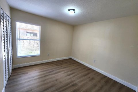 House in Apopka, Florida 4 bedrooms, 142.23 sq.m. № 1612778 - photo 12