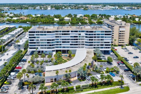 Condo in South Palm Beach, Florida, 1 bedroom  № 2191080 - photo 23
