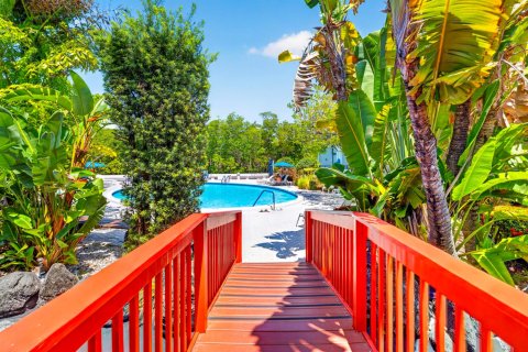 Condo in South Palm Beach, Florida, 1 bedroom  № 2191080 - photo 2