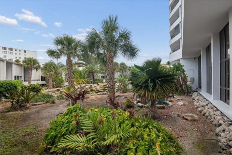 Condo in South Palm Beach, Florida, 1 bedroom  № 2191080 - photo 15