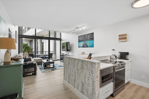 Condo in South Palm Beach, Florida, 1 bedroom  № 2191080 - photo 5