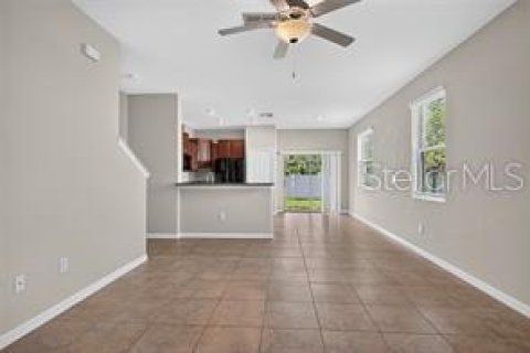 Touwnhouse à louer à Tampa, Floride: 2 chambres, 143.81 m2 № 2433215 - photo 6