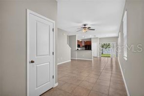 Touwnhouse à louer à Tampa, Floride: 2 chambres, 143.81 m2 № 2433215 - photo 10