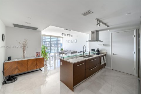 Condominio en venta en Miami, Florida, 2 dormitorios, 116.59 m2 № 2030649 - foto 15