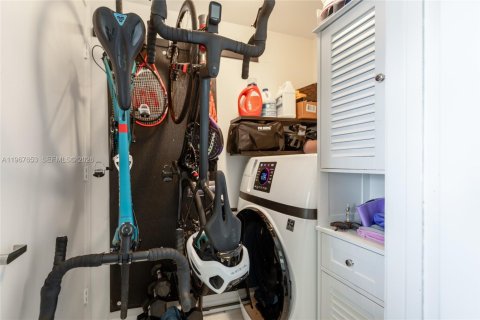 Condominio en venta en Miami, Florida, 2 dormitorios, 116.59 m2 № 2030649 - foto 24